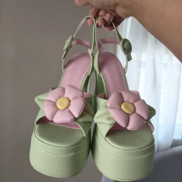 Carefree Muse Platform Sandals - Picture 5 of 9